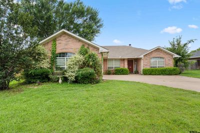 207 Willow Rd, House other with 3 bedrooms, 2 bathrooms and null parking in Bullard TX | Image 2