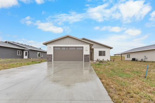 1004 S 6th Ave E, Rock Rapids, IA, 51246 | Card Image