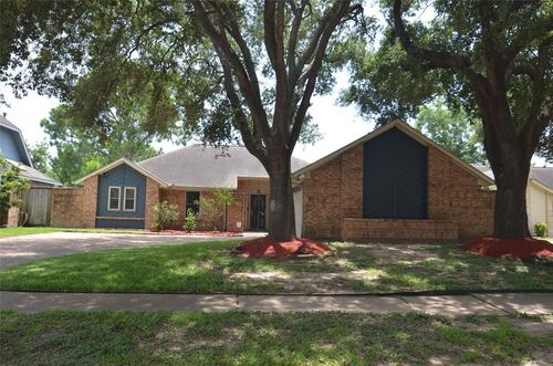 6102 Denmark Dr, Pasadena, TX, 77505-4011 | Card Image