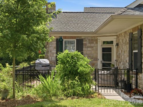 868 Ledgestone Ct, Tega Cay, SC, 29708-6517 | Card Image