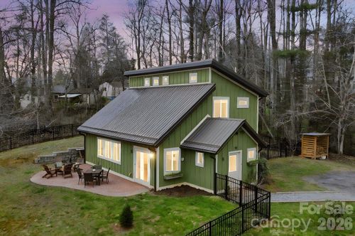 14 Sunny Hollow Ln, Fairview, NC, 28730-8841 | Card Image
