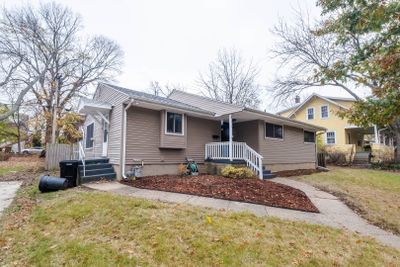 615 W Union Street, House other with 4 bedrooms, 1 bathrooms and null parking in Champaign IL | Image 2