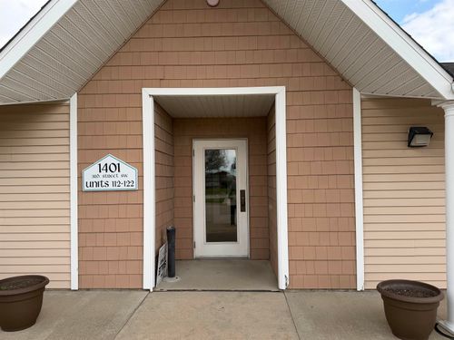 116-1401 3rd St Sw, Waverly, IA, 50677-4369 | Card Image