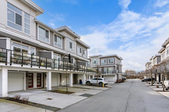 95 - 8413 Midtown Way, Townhouse with 3 bedrooms, 2 bathrooms and 2 parking in Chilliwack BC | Image 2