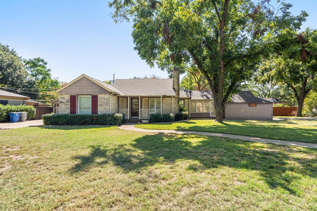 Barberry Dr, Dallas, TX 75211
