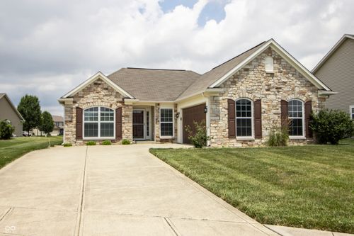 6448 W Whiteside Ct, Greenfield, IN, 46140-6618 | Card Image