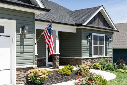 12 Thomas Dean Ct, WAYNESBORO, VA, 22980-6554 | Card Image