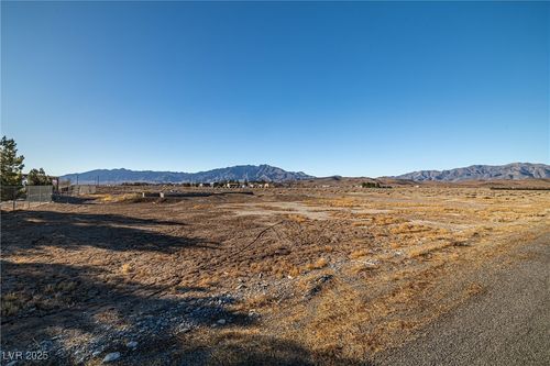 4051 Forest Rd, Pahrump, NV, 89048-1009 | Card Image