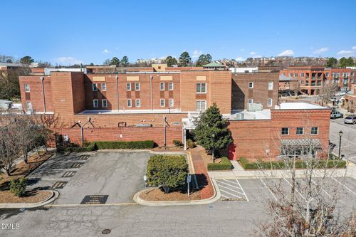 unit-122-122 Meadowmont Village Cir, Chapel Hill, NC, 27517-7516 | Card Image