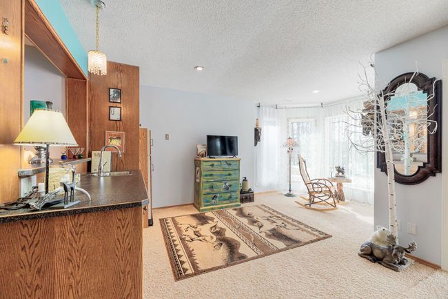 19 Sunrise Way, Home with 3 bedrooms, 3 bathrooms and 4 parking in Priddis Greens AB | Image 37