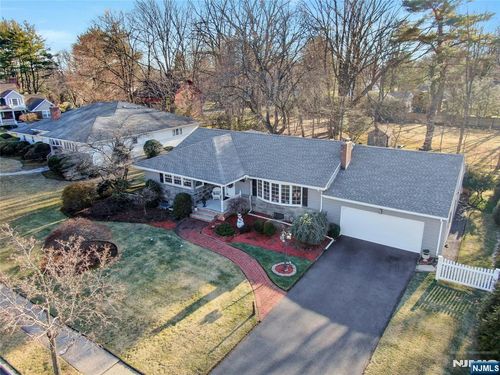 719 Neill Ct, Oradell, NJ, 07649-1223 | Card Image