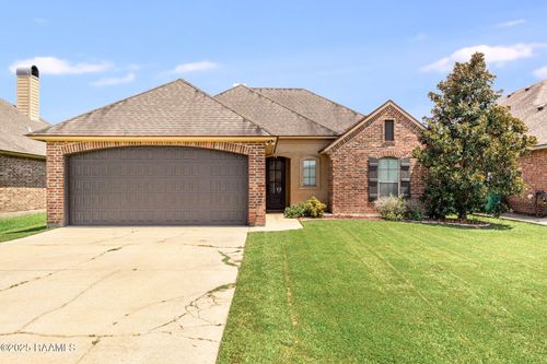 206 Green Ridge Dr, Youngsville, LA, 70592-5978 | Card Image