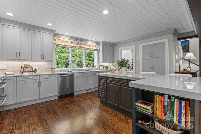 113 - 108 W View Way, House other with 4 bedrooms, 4 bathrooms and null parking in Highlands NC | Image 7