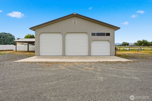4101 Ahtanum Rd, Yakima, WA, 98903-1146 | Card Image