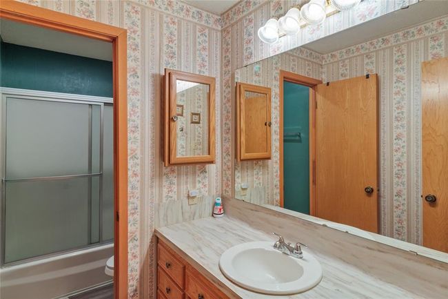 600 Sam Houston Loop, House other with 3 bedrooms, 2 bathrooms and null parking in Pointblank TX | Image 19