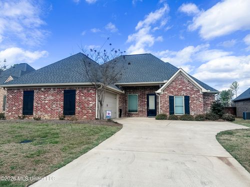 312 Royal Pond Cir, Flowood, MS, 39232-7705 | Card Image