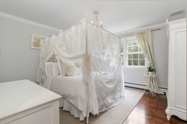 127 Danforth Dr, House other with 4 bedrooms, 3 bathrooms and null parking in New Canaan CT | Image 15