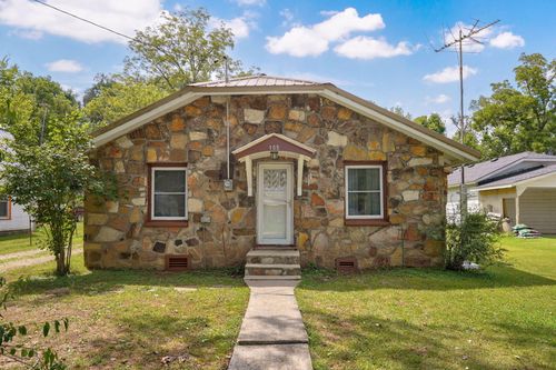 105 S Walnut Street, Crane, MO, 65633 | Card Image