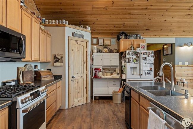 295 Pine Crest Rd, House other with 4 bedrooms, 3 bathrooms and null parking in Columbus MT | Image 8