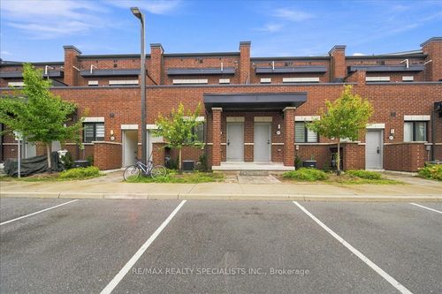 13-220 Dissette St, Bradford, ON, L3Z4M2 | Card Image