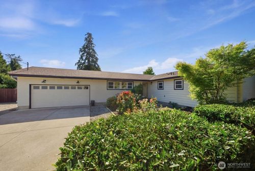 4232 332nd Ave Se, Fall City, WA, 98024-5802 | Card Image