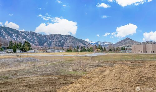 125 Fruitful Pl, Cashmere, WA, 98815 | Card Image