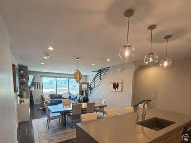 795 E Miner Way, Townhouse with 3 bedrooms, 3 bathrooms and 2 parking in Hideout UT | Image 5