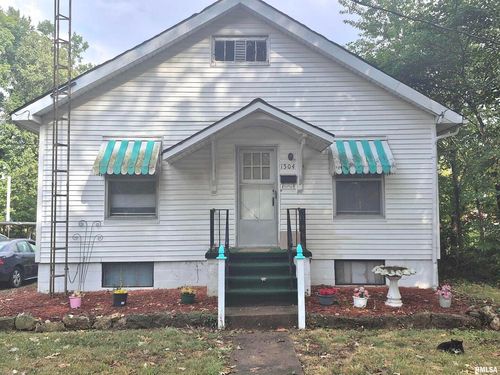 1504 Grove St, Eldorado, IL, 62930-1922 | Card Image