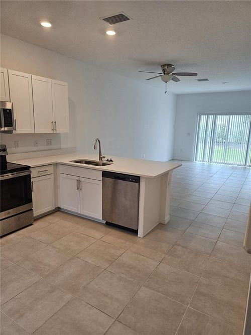 8520 Daybreak St, Sarasota, FL, 34241-2108 | Card Image