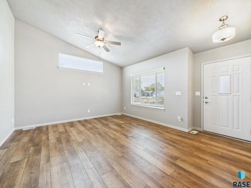 905 Fanning St Street, Tea, SD, 57064 | Card Image