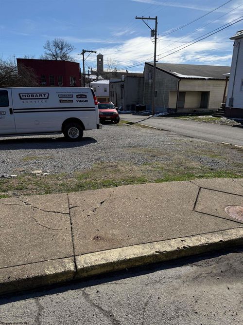 119, 119 1/2 1st St, Clarksburg, WV, 26301 | Card Image