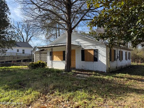 1021 Lees Ave, New Bern, NC, 28560-3936 | Card Image