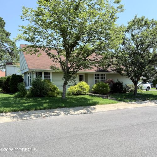 439D Chesterfield Ct, Manchester, NJ, 08759-5502 | Card Image