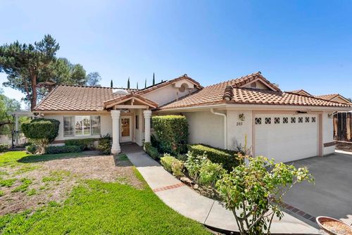 2011 Rachelle Pl, Escondido, CA, 92025-6484 | Card Image