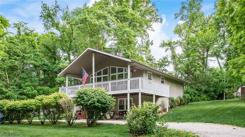 7945 Lakeview Dr, Nashport, OH, 43830-9596 | Card Image