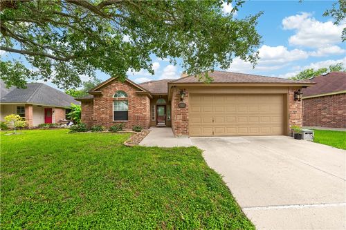 7802 Jim Wells Dr, Corpus Christi, TX, 78413-6222 | Card Image