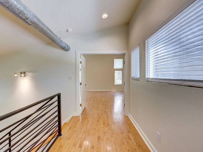 2 - 400 E 33 Rd St, Condo with 3 bedrooms, 3 bathrooms and 2 parking in Austin TX | Image 31