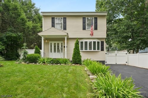91 Redwood Ave, Wayne, NJ, 07470-5135 | Card Image