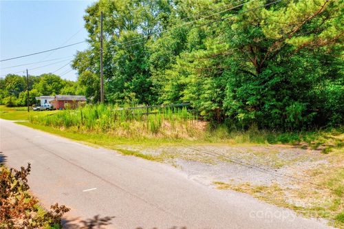 111 Cam Pl, Lawndale, NC, 28090-9781 | Card Image