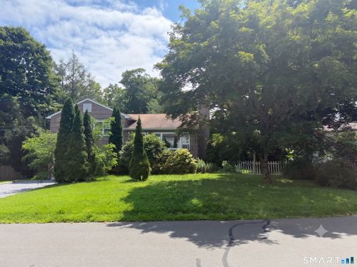 19 S Down River Rd, New Canaan, CT, 06840-5901 | Card Image