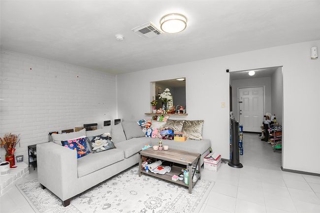 2469 - 12469 Sharpview Dr, House attached with 2 bedrooms, 2 bathrooms and null parking in Houston TX | Image 4