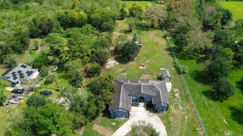 6811 Clara Ln, Rosharon, TX, 77583-3665 | Card Image