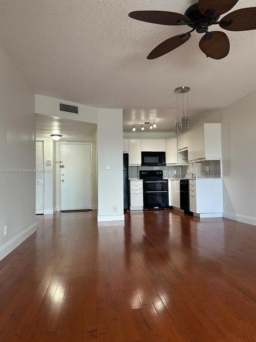 apt-223-253 S Cypress Rd, Pompano Beach, FL, 33060-7026 | Card Image