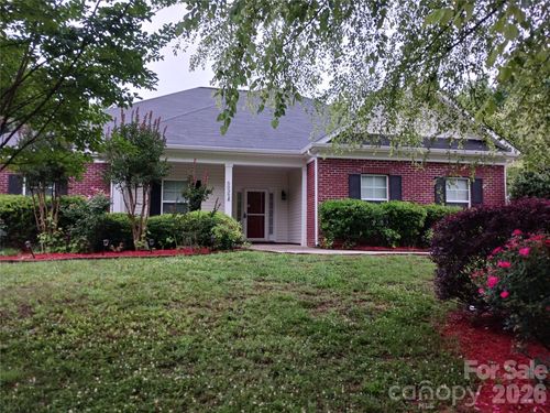 5039 Abbington Way, Belmont, NC, 28012-2354 | Card Image