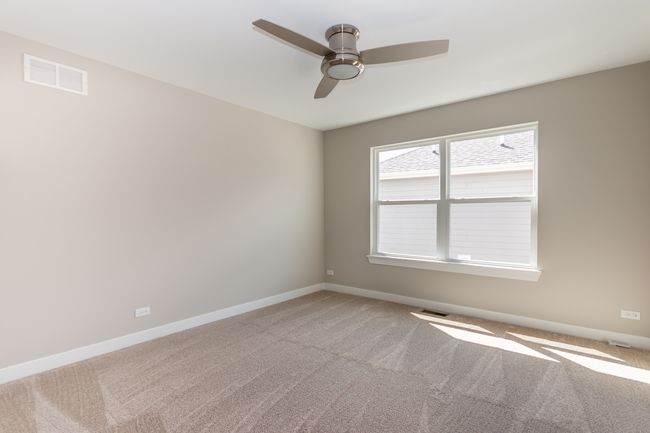 253 Frances Dr, House other with 4 bedrooms, 3 bathrooms and 3 parking in Grayslake IL | Image 19