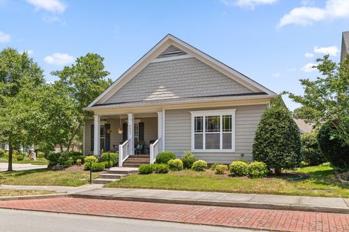 8603 Homecoming Dr, Chattanooga, TN, 37421-8336 | Card Image