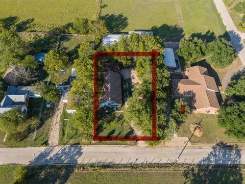 713 S Banks St, Caldwell, TX, 77836-5774 | Card Image