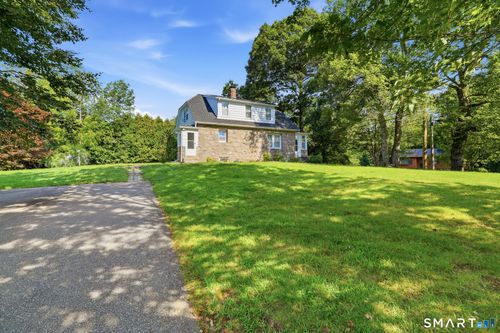1 E Lake Dr, Quaker Hill, CT, 06375-1333 | Card Image
