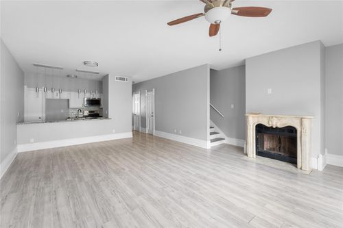 420-420 Wilcrest Drive, Houston, TX, 77042 | Card Image