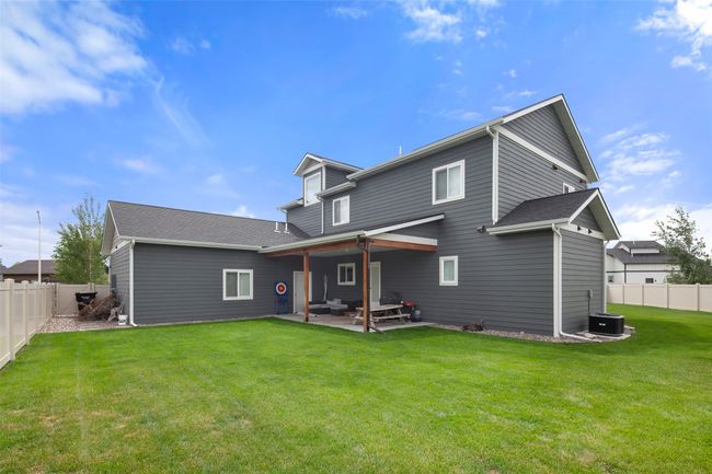 Meticulously kept inside & outside. | Image 8